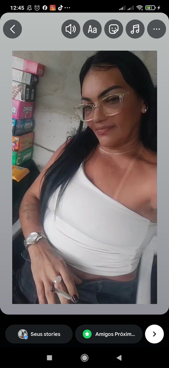 Não permita que o passado defina o seu futuro, o amanhã é uma página em branco🕊️🫶🏻