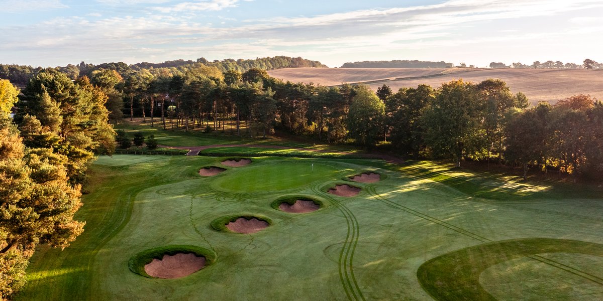 The 11th proves that great design is often simple.

A long par 3 shaped by Tom Simpson’s genius and lovingly restored with the help of <a href="/cdpgolf1/">Clayton, DeVries & Pont</a>
