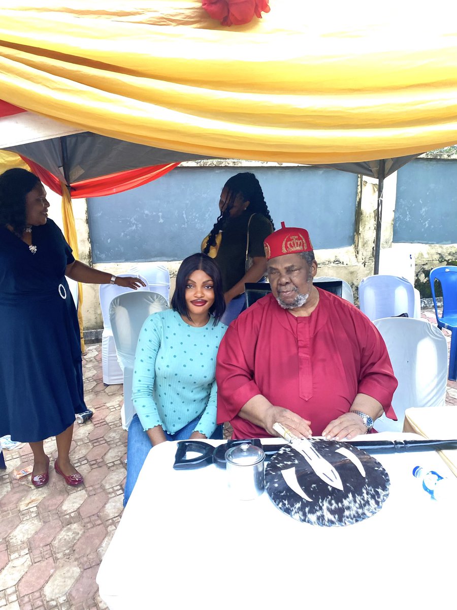claireifudu_'s tweet image. Look who I met.😎