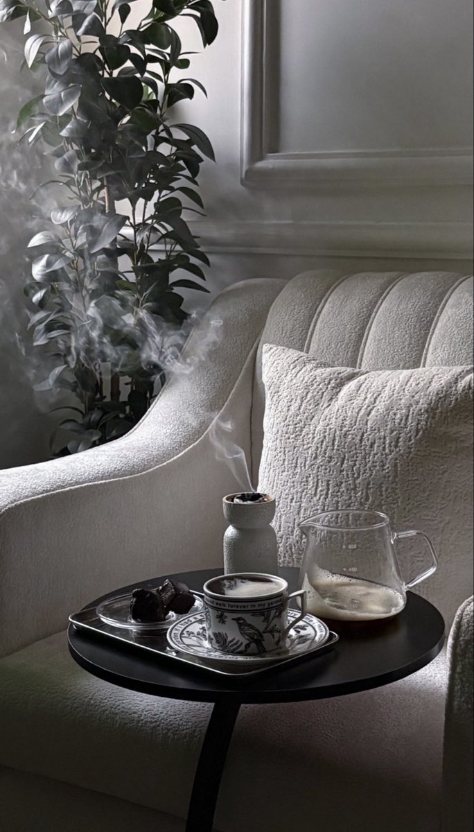 اخالف العمر واراجع سالف اعوامي 💙

                                            #مساء_الخير   ✨