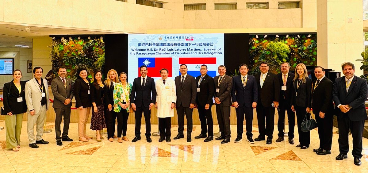 Visitamos el Hospital de Veteranos de Taiwán, conversamos sobre soluciones diagnósticas y de tratamiento con Inteligencia Artificial y posibilidades de educación médica para nuestros trabajadores de la salud.
🇵🇾🤝🇹🇼