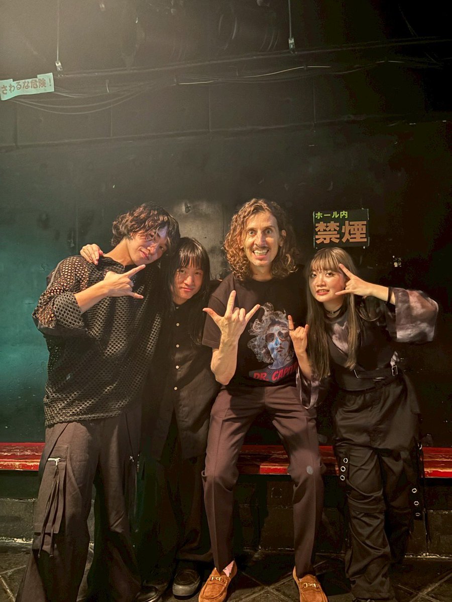 京都MOJOありがとう!!!
みんなの熱い声で超燃えた！🔥最高だった！
Dr.Capitalさんとの2マンめっちゃ楽しかったな！またやりたい！
新曲いっぱい聴いてね！
#ASTERISM