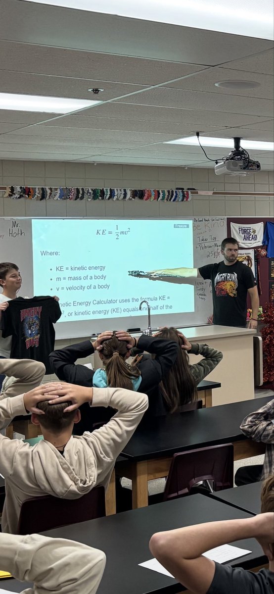 Got the sceptor!  👀
 <a href="/KyleBrandt/">Kyle Brandt</a> <a href="/JamieErdahl/">Jamie Erdahl</a> <a href="/gmfb/">Good Morning Football</a> 

ANGRY LESSONS?! 😡😤 #Kinematics