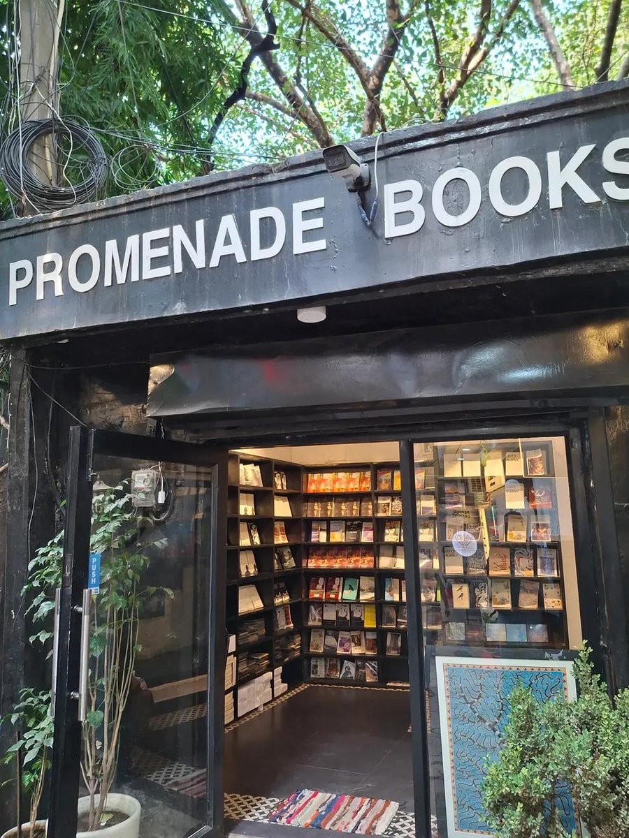 amit_code's tweet image. Comfort place always 🫰💗