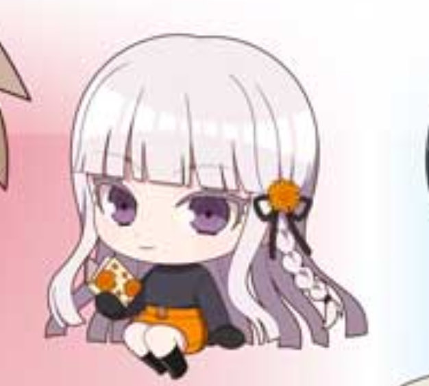 SHE IS SO LITTLEEEE KISS HER BIG DUMB FOREHEAD MWAH MWAH MWAH MWAH