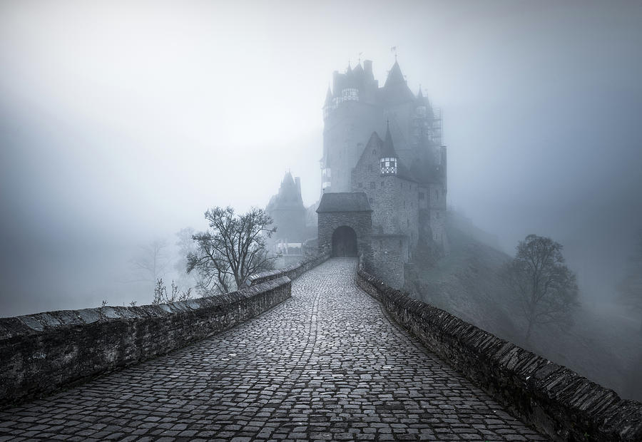 yesjimstheman's tweet image. Misty Burg Eltz, Germany, Philip Slotte!🤩