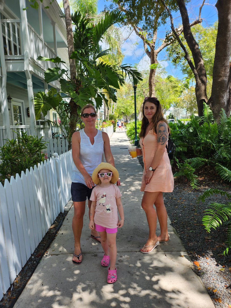 Natalie Elizabeth tweet media