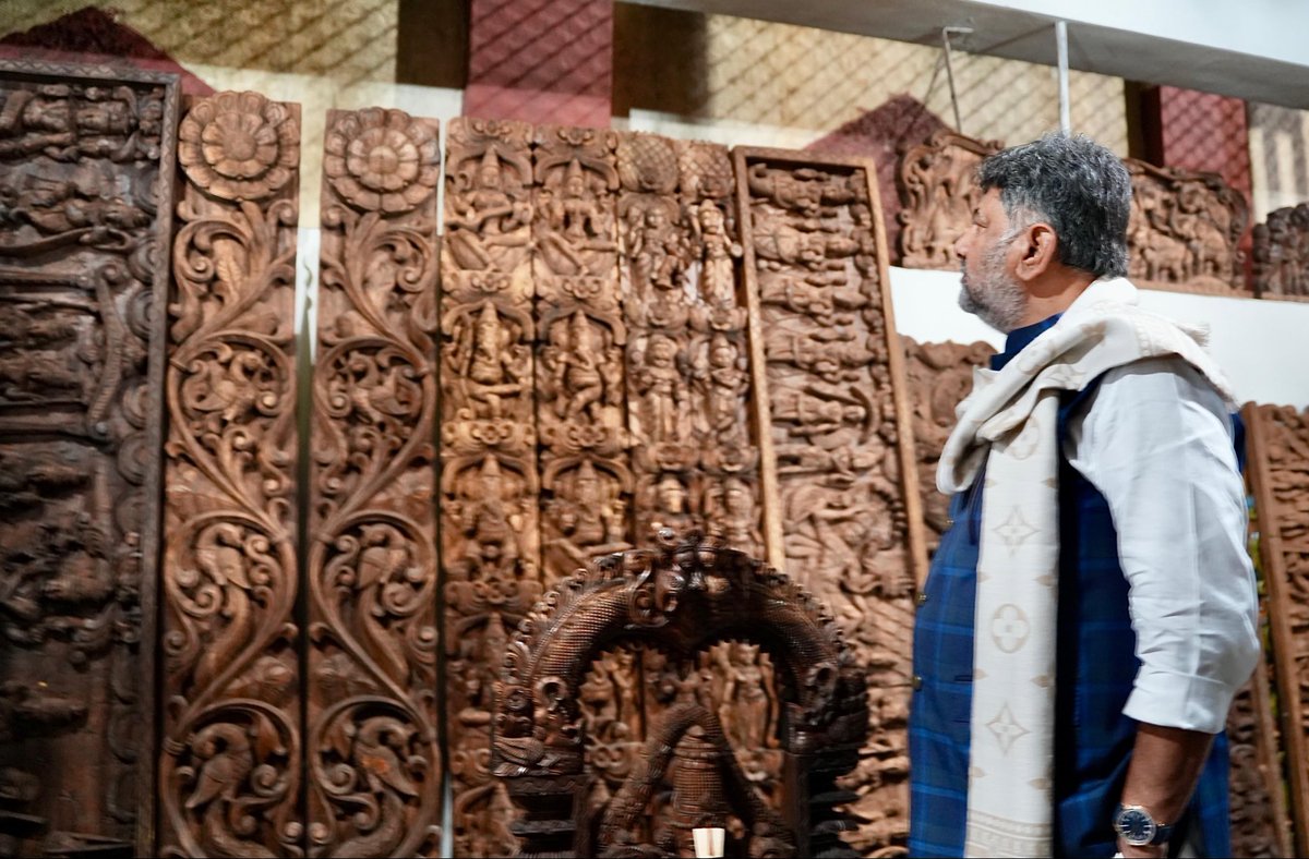 DKShivakumar's tweet image. Inaugurated The Indian Artisans Haat – Deepavali Edition, organised by Prajavani and Deccan Herald, at the Rangoli Metro Art Centre, MG Road, today. It marks the beginning of a vibrant celebration of India’s crafts and creativity.

Greatly appreciated the remarkable talent and…
