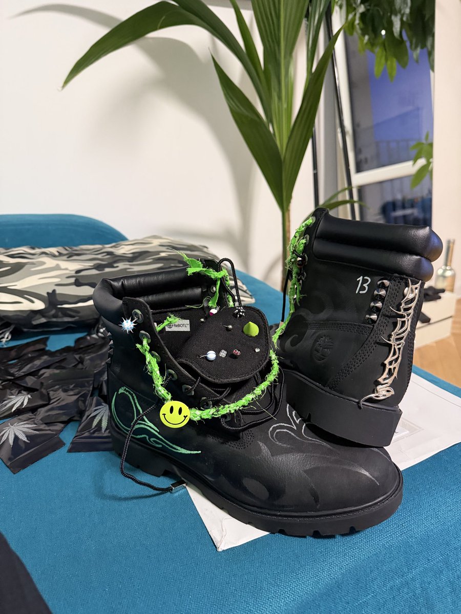 wavyPsaga tweet media