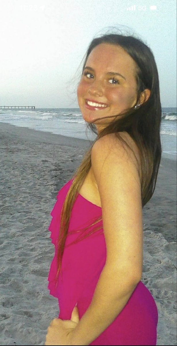 BeardenStool's tweet image. Look alike 🤡@castlebarstool3