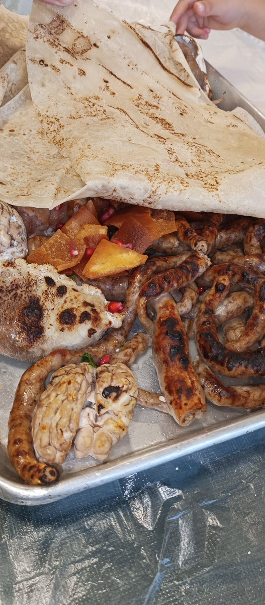 #مساء_الخير 
#الأردن #عمان 
#وجبة اليوم 
كرشات و فوارغ و مقادم و نخاعات
 😋🫠😉