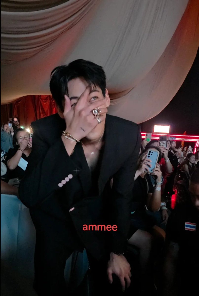 MewCN1's tweet image. พวกเท๊ออออออ!!!! 5555
#WONDERING_OUTNOW
#HOMECOMING_PARTY
#BamBam @BamBam1A
น้องแบม                                                น้องเนย