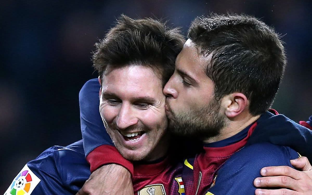 Jordi Alba: "Playing with Messi? The first assist I gave him was at Osasuna’s stadium when we won, and since then I think we have understood each other very well. The timing between us, which still exists, worked perfectly."

"I am very happy that I played with the best player in