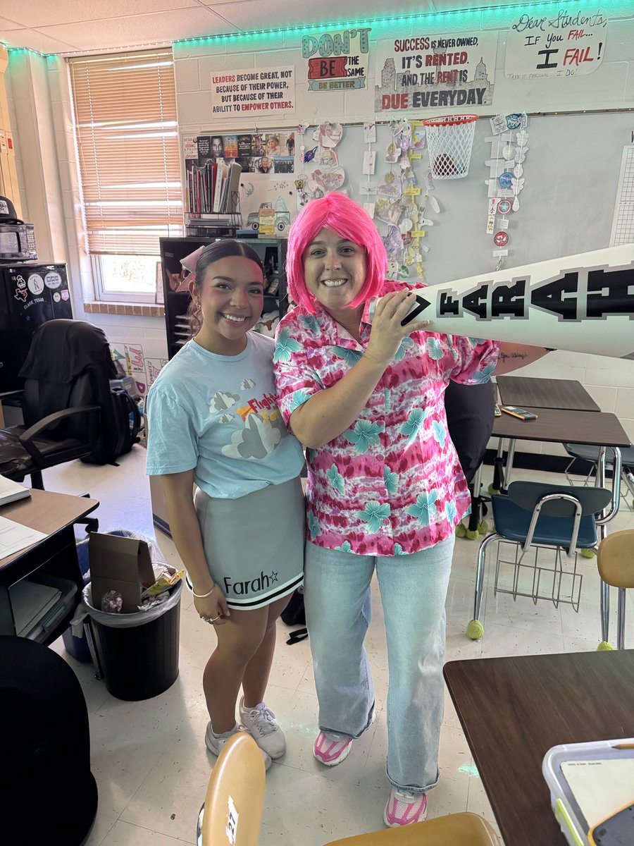 Becca Halliburton tweet media