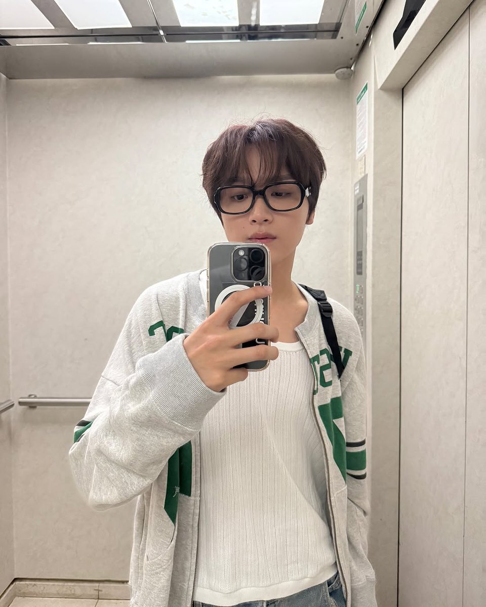 cowddy's tweet photo. #hootd day 2 in hannam ✌🏻 https://t.co/u8kZkmeDtH