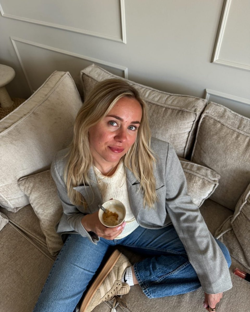 Sweetie_tessa's tweet image. Happy Friday everyone👋😘
I&apos;m not a pretty girl.... But I want all my Genuine friends to say “Hi” to me, it costs $0.00 to do that.