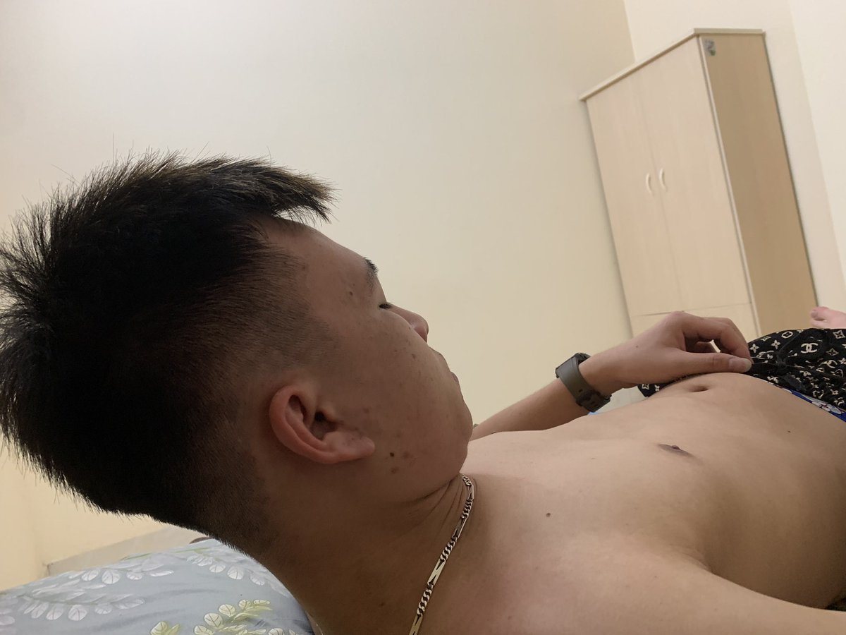 Nhã chi tweet media