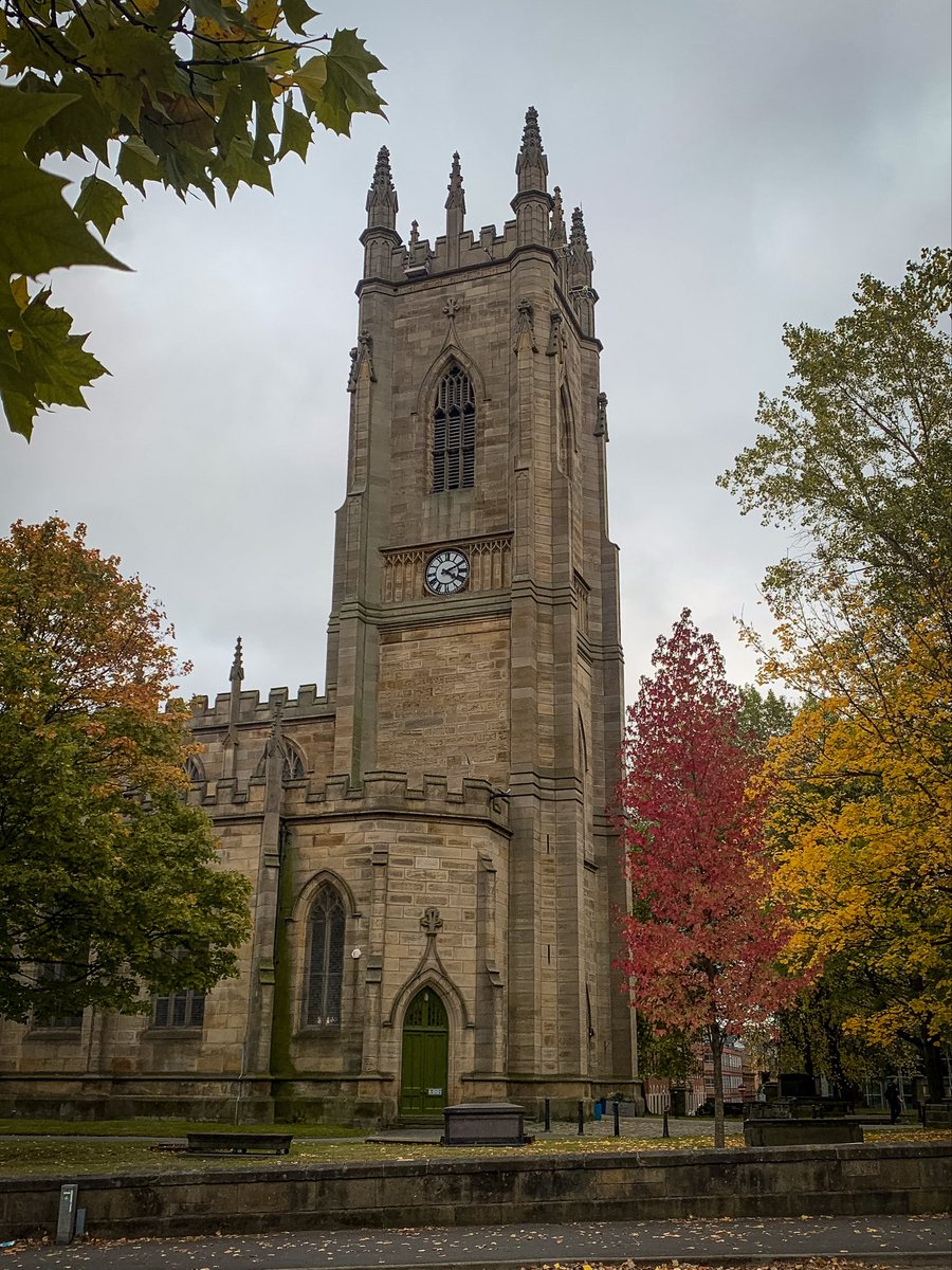 Today is #WorldMentalHealthDay
 
📍St George Church, Sheffield 

<a href="/Sheff_HousingCo/">SheffieldHousingCo</a> 
 #PhotoFriday #TheOutdoorCity #Autumn #Autumncolours #SheffieldCity