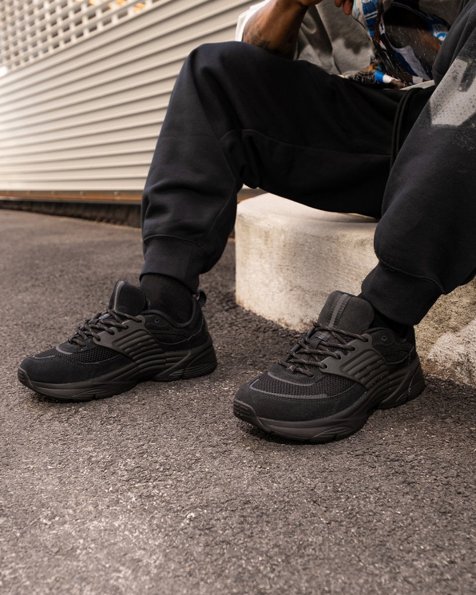 jordan trunner on feet