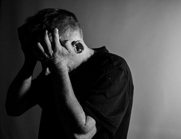 SupportLine3's tweet photo. #WorldMentalHealthDay Reaching out to others is a sign of strength, not weakness. Never suffer in silence. https://t.co/8se4mkwWdg https://t.co/DnL1a8kVIJ