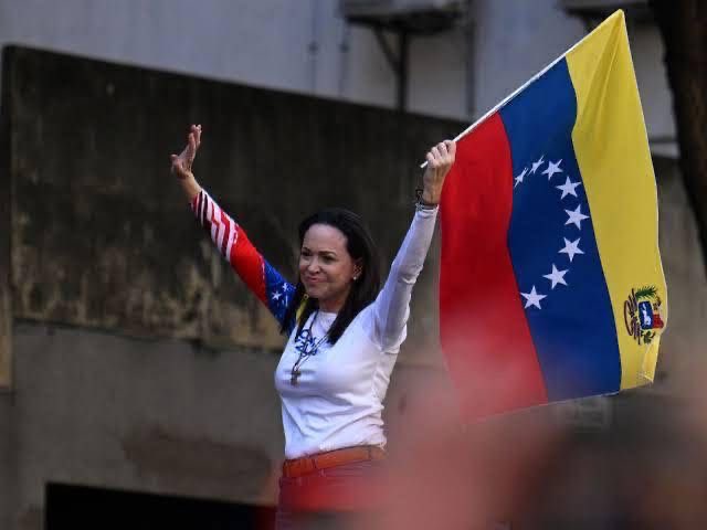 aleoglez's tweet image. El autoritarismo, así como el comunismo pierde ante la libertad y democracia real.

Gran premio, totalmente merecido!

El Comité Nobel de Noruega otorga el #NobelDeLaPaz 2025 a María Corina Machado por su ardua defensa de la democracia en Venezuela 🇻🇪.

#VenezuelaLibre