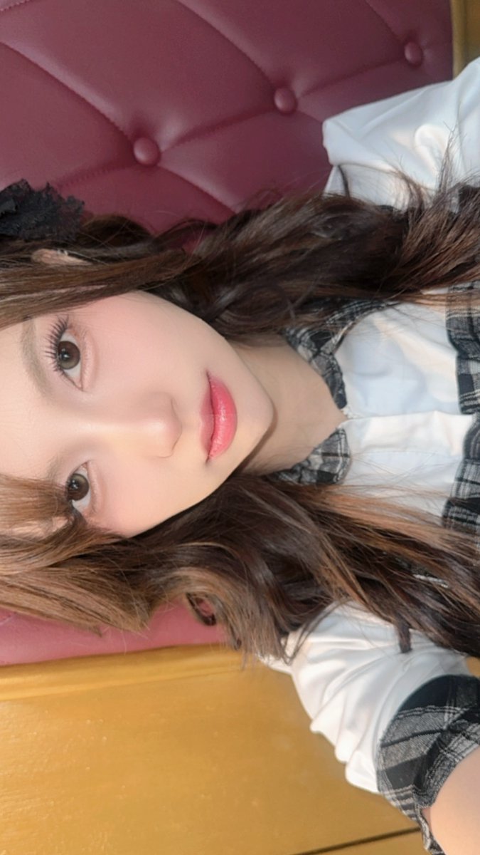 エリ Helisma Putri tweet media