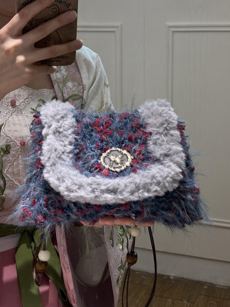 knotsofserenity's tweet image. Say hello to my handmade mixed-yarn shoulder bags! I designed these to be the ultimate cozy and chic accessory. #FashionInspo #StyleDiary #HandmadeAccessory #AccessoryOfTheDay #DIYProject #CrochetInspiration #UniqueStyle #BagLover #StatementPiece