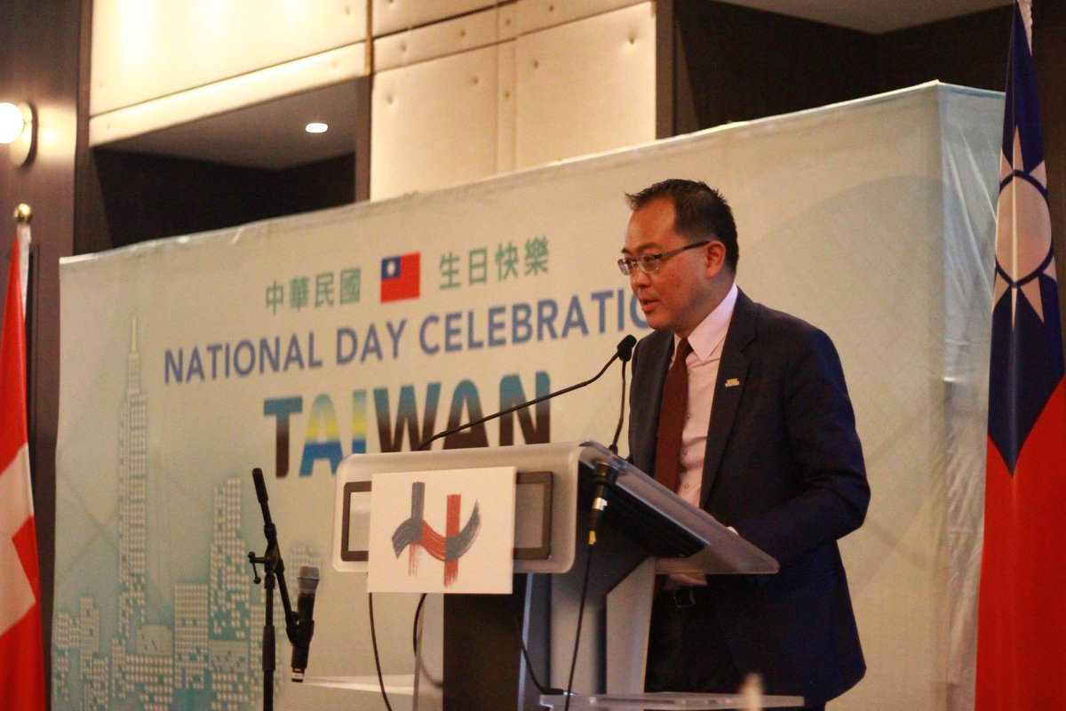 At 2025 #Taiwan’s National Day reception in Geneva🇹🇼, Ambassador Greg Lee highlighted that Taiwan stands on the front line in defending #freedom and #democracy against authoritarian expansion. Guided by President <a href="/ChingteLai/">賴清德Lai Ching-te</a> “Four Pillars of #Peace” initiative, Taiwan continues