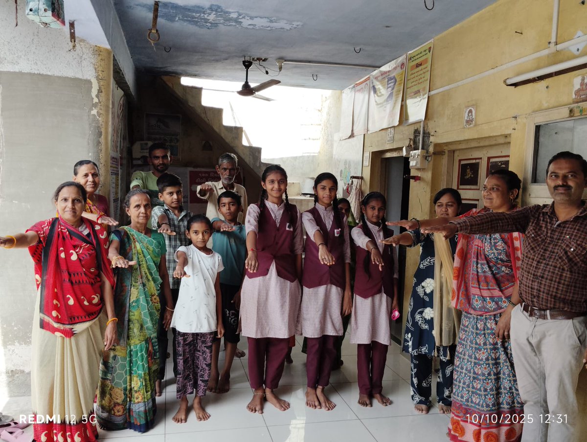 cdho_botad's tweet image. #TFYC 3.0 “તમાકુ મુક્ત યુવા અભિયાન”લોન્ચિંગ કાર્યક્રમના ભાગ રૂપે બોટાદમાં તમામ આરોગ્ય સંસ્થા જેમાં તાલુકા કક્ષાએ,PHC/UHC/SC સેન્ટર કક્ષાએ બહોળા પ્રમાણમાં જન  જાગૃતિ કાર્યક્રમ યોજી શપથ લેવામાં આવેલ. @BotadDtcc @qamo_botad @DMOBotad