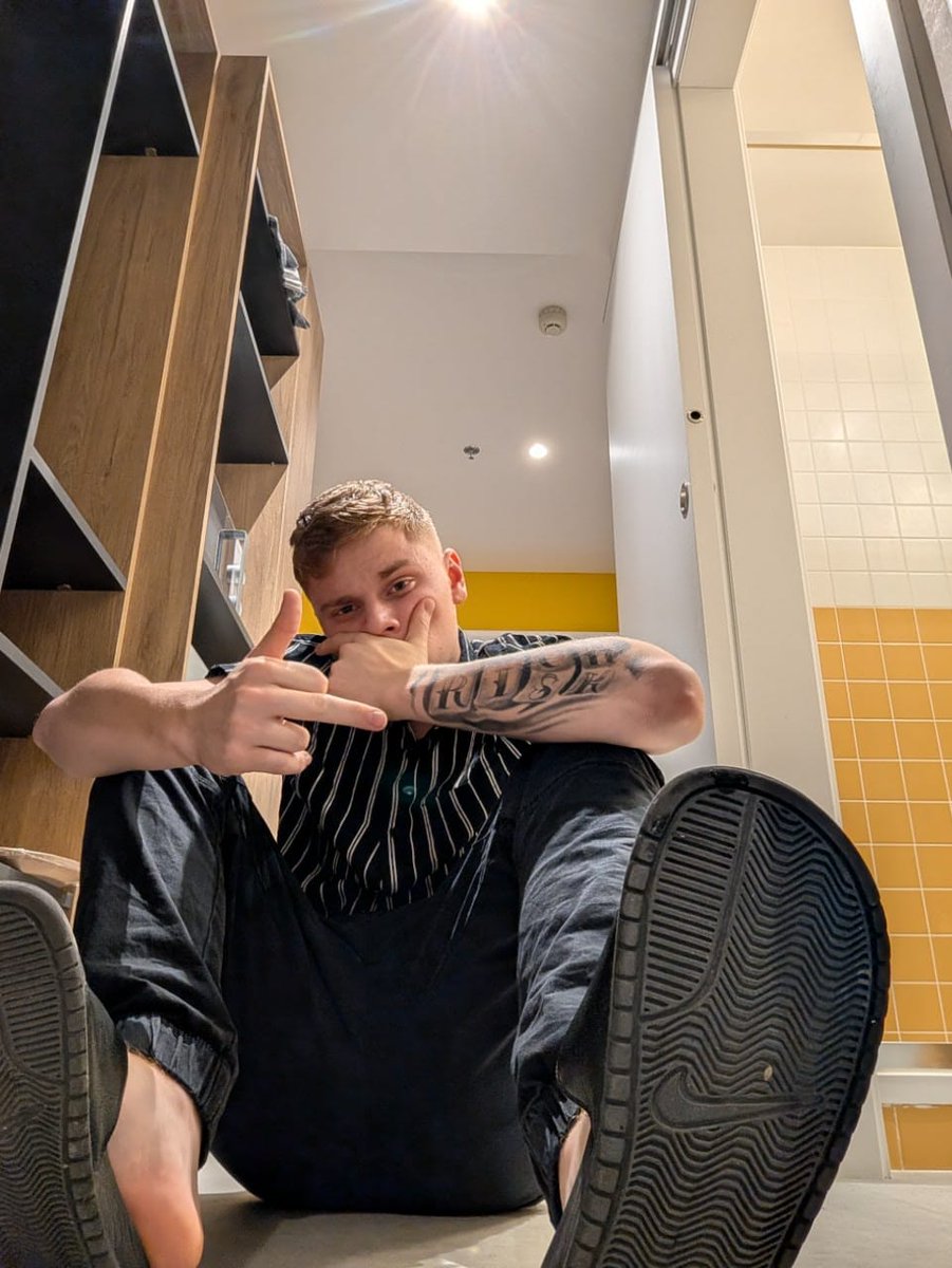 💥 DAS COMEBACK KNALLT! 💥
Ich bin zurück und das mit voller Wucht in euer Gesicht 😈🔥
Wer repostet, kriegt ein Geschenk in die DMs, und glaub mir… das trifft hart 💣
Zeig Respekt, zeig Präsenz, oder geh unter 💀👑

#Comeback #Dominanz #Unleashed #PowerMove #AlphaEnergy