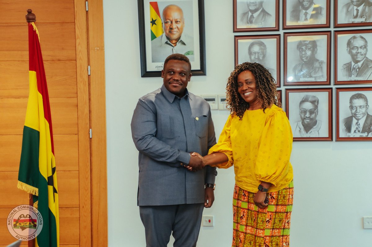 NCAGhana's tweet photo. NEW NCA BOARD OF DIRECTORS INAUGURATED

The Minister for Communication, Digital Technology and Innovations, Hon. Samuel Nartey George, has inaugurated the newly-constituted Board of the NCA at a brief ceremony held at the Ministry in Accra.

Read more : https://t.co/dwjHFTrHss https://t.co/AP4mzvnHhz