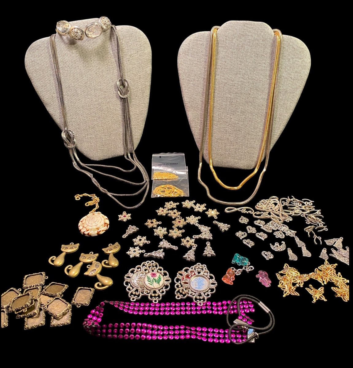 greatstuffuneed's tweet image. 100+ Jewelry Necklaces Charms Pendants Wearable Craft Repair Upcycle 1 lb. + #Jewelry #findings #necklace #charms #pendants #making #craft #repair #upcycle ebay.com/itm/2363811985…