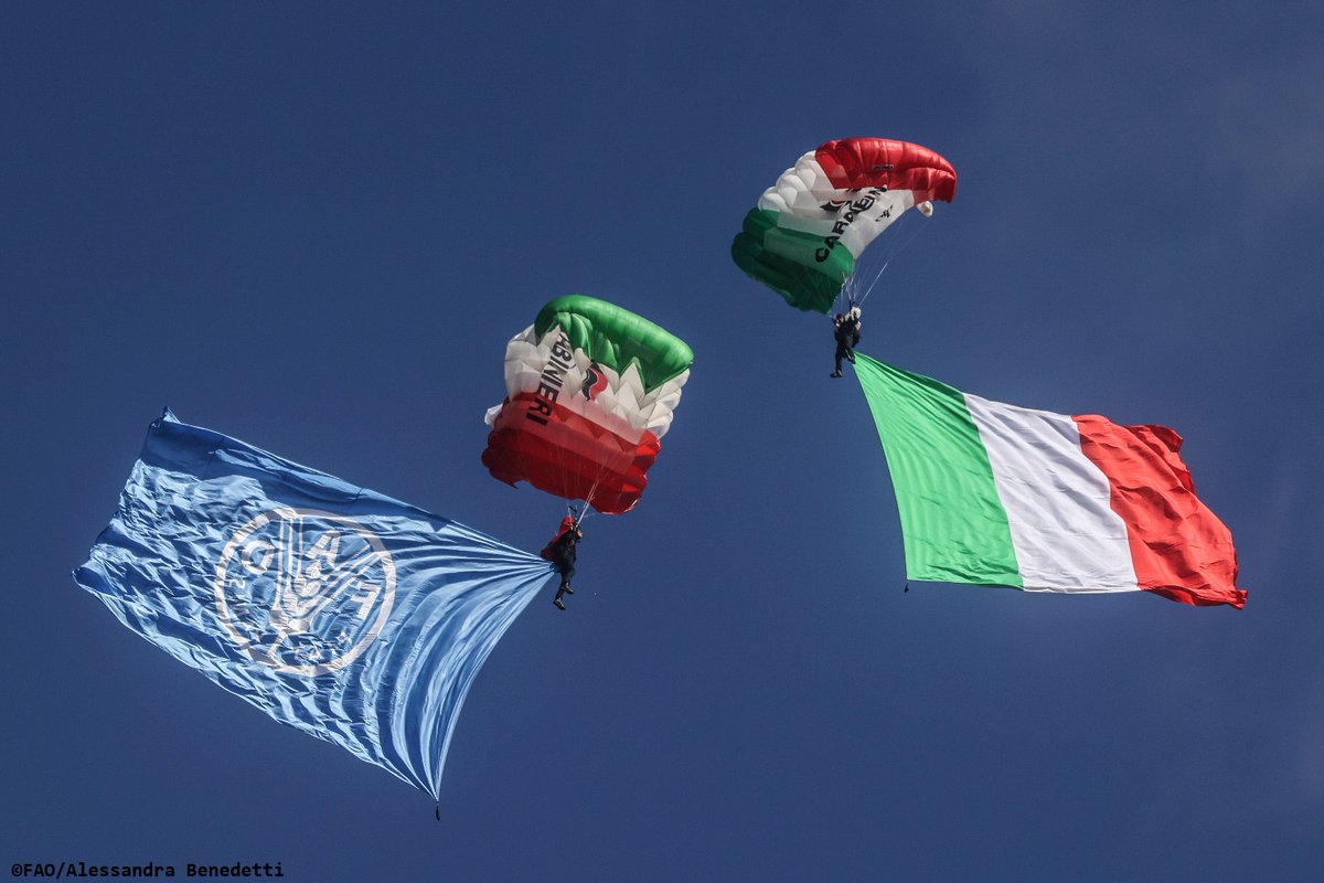 Proud to watch this powerful display celebrating #FAO80 and our host country’s close collaboration over the years. Thank you <a href="/_Carabinieri_/">Arma dei Carabinieri</a> for this show of friendship and Italy for its longstanding support to our mission for a food secure world. #4Betters #WorldFoodDay