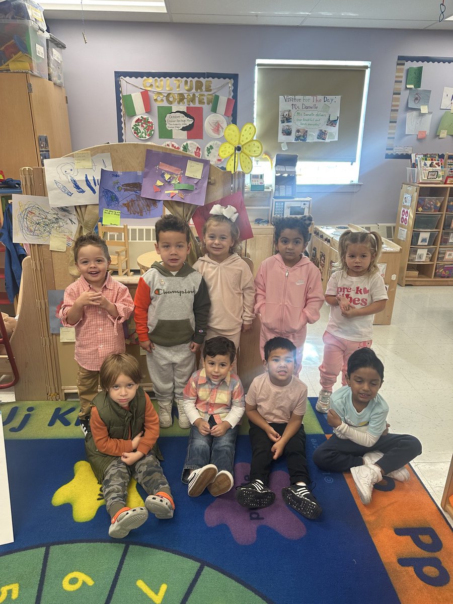 D31BeeHiveSI's tweet image. Victory Pink Day💗 #schoolspirit #funfridays #d31prekistheplaceto🐝
@DrJoyAbrams @AP_JelaniMiller @CSD31SI @NYCSchools @DocPalton