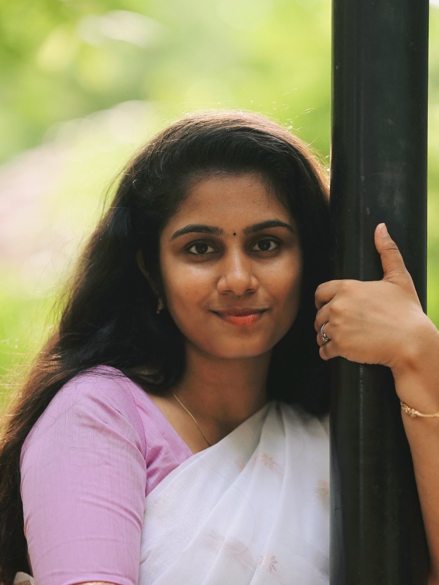 Jananivenkat4U's tweet image. Hug panna yarum illa