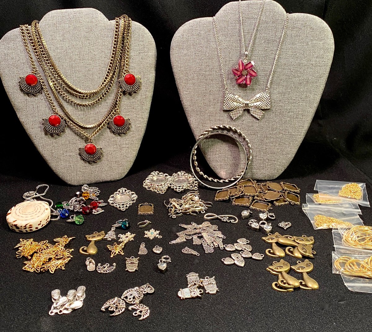 greatstuffuneed's tweet image. 150 + Jewelry Findings Necklaces Charms Pendants Chains Bracelets Craft Repair #Jewelry #Findings #Necklaces #Charms #Pendants #Chains #Bracelets #Craft #Repair ebay.com/itm/3362262730…