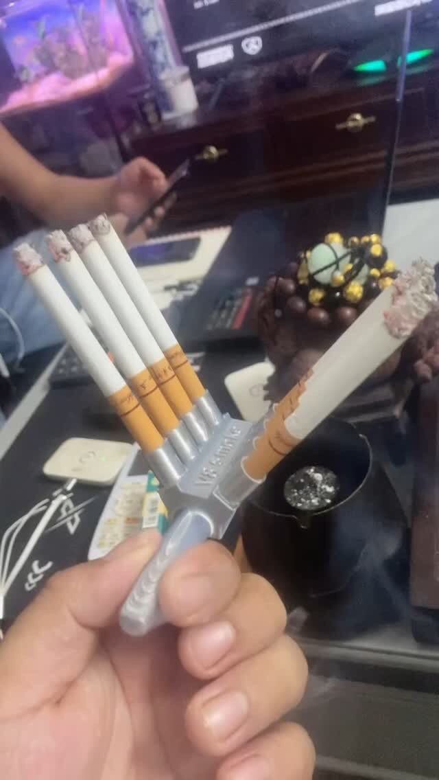 bahmanization's tweet image. “I have a V8”