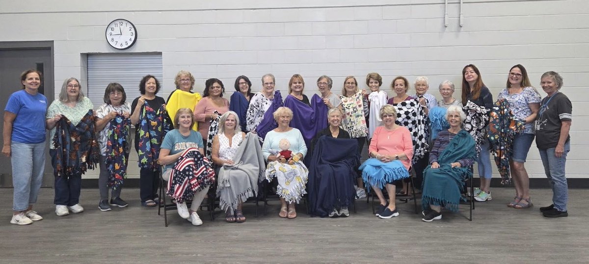 OviedoRecNParks's tweet image. #ProjectLinus group pic! 😊