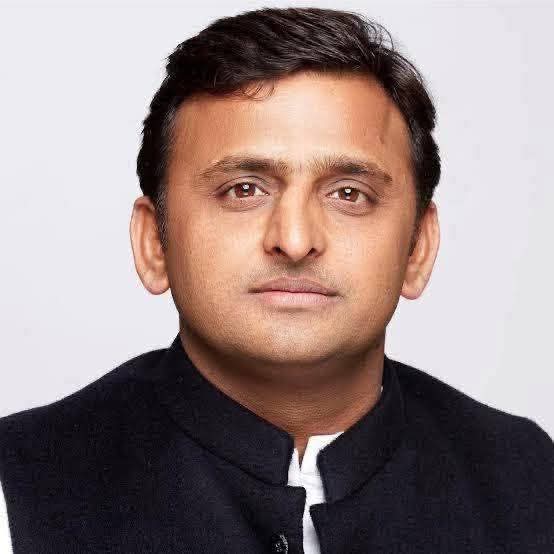 मा. अखिलेश यादव जी (<a href="/yadavakhilesh/">Akhilesh Yadav</a>) का आधिकारिक फेसबुक पेज बिना किसी पूर्व सूचना या कारण बताए सस्पेंड कर दिया गया है।

यह मात्र एक पेज नहीं, बल्कि करोड़ों लोगों की आवाज़ है वह आवाज़ जो न्याय, समानता और लोकतंत्र की बात करती है।

फेसबुक को यह याद रखना चाहिए कि लोकतंत्र की आवाज़ को