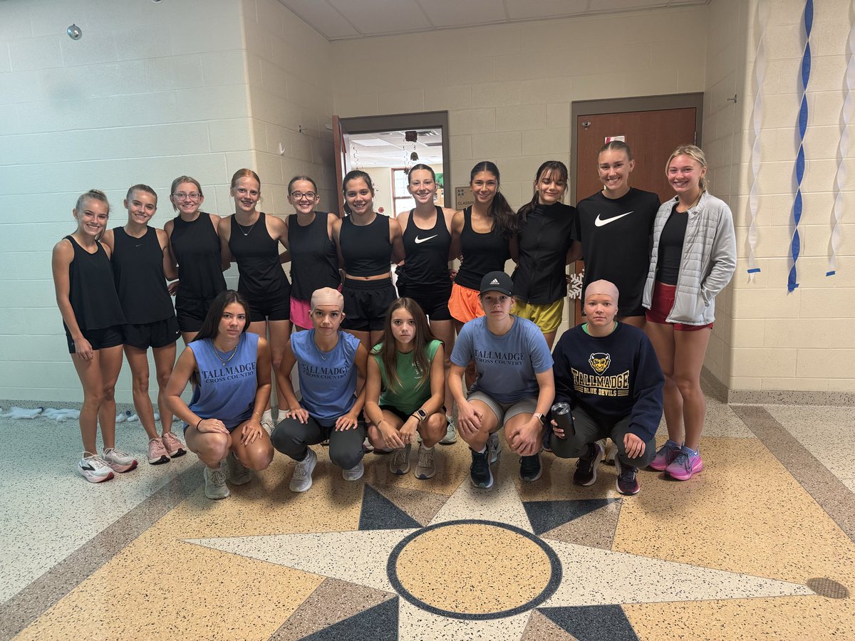 tallmadge_xc's tweet image. Suburban League Championship week! #Day5 #DressUpAsHuthOrLoveless #SpiritWeek #CoachTrivia