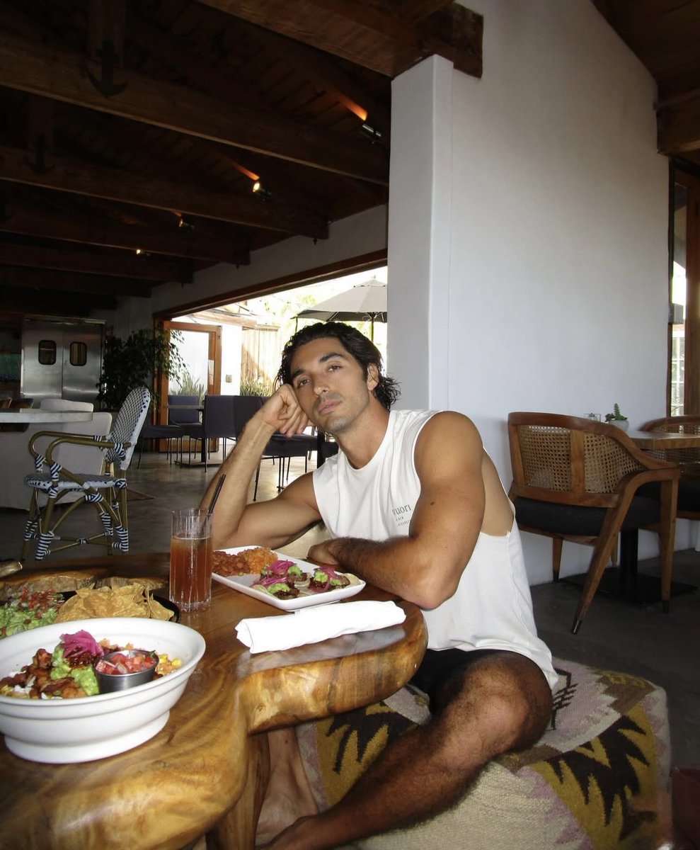 noxiouswretch's tweet photo. — gotta say goodbye to summer the right way. https://t.co/bBBFvJnH3E