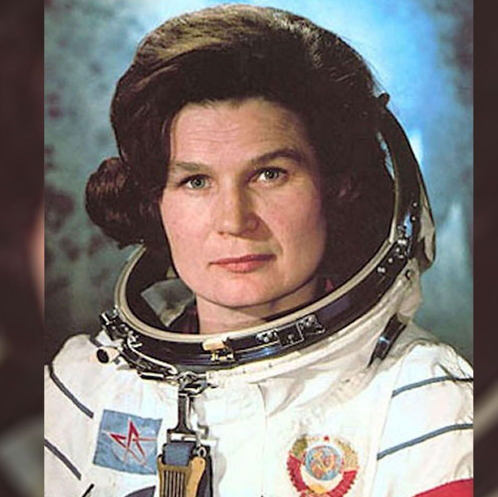 TheHistoryPress's tweet image. Happy #WorldSpaceWeek! Have you heard of Valentina Tereshkova, the first woman in space? Learn more about her life, career and space exploration legacy👩‍🚀🌠: buff.ly/tfOjW1r (@HistoryUK) #SpaceHistory #Astronomy