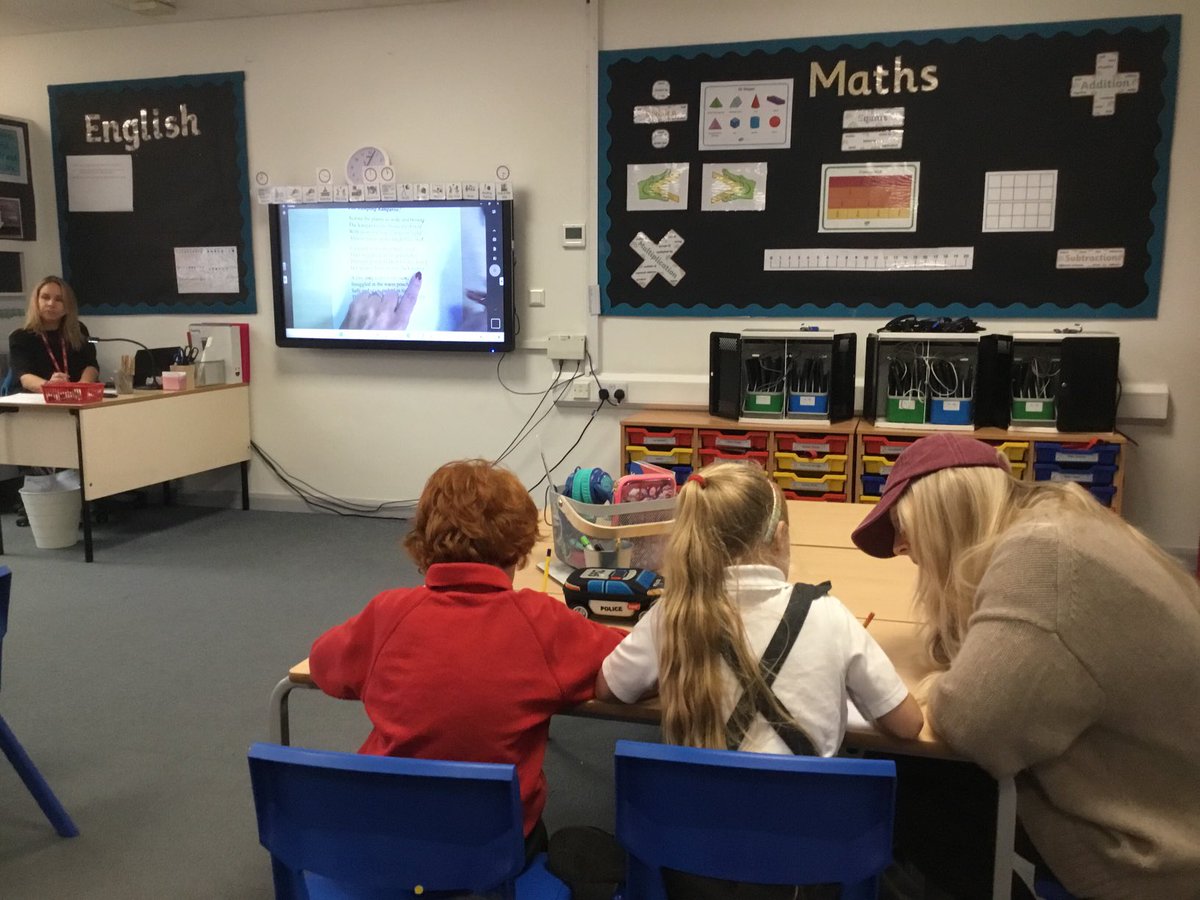 AspleyGSchool's tweet photo. Great reading workshop this afternoon.
#AimingHigh #GrowingTogether https://t.co/wq7Hib5ThP