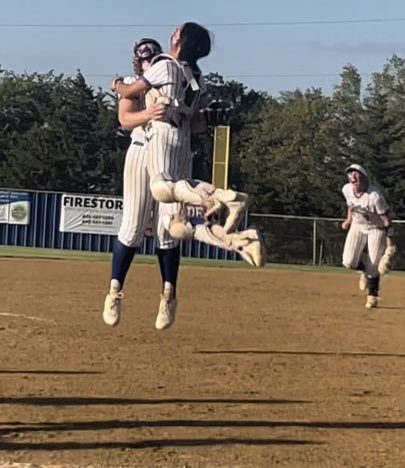 We did it!!! 🏆🎟️ 

#SuperRegionalChamps
#Senior2026 #State2026
<a href="/coachsatt/">Tara Satterfield</a>  <a href="/GaryBandy1/">Gary Bandy</a> 
<a href="/Lilly_Ingmire/">Lilly Ingmire</a> <a href="/PaytonEpperley/">Payton Epperley</a> <a href="/BaileyRaeTucker/">Bailey Tucker</a> <a href="/LexiTucker16/">Lexi Tucker</a> <a href="/AvaGascon22/">Ava Gascón</a>