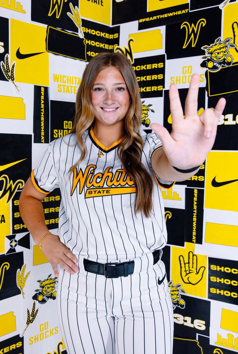 macklynnross24's tweet image. GO SHOCKS!!🌾💛🖤 #Committed 
@16UAcademy @dale_serie @rshawn7520 @CoachBredbenner @GoShockersSB @eeconomon @CourtOliver24 @Crosby_Softball
