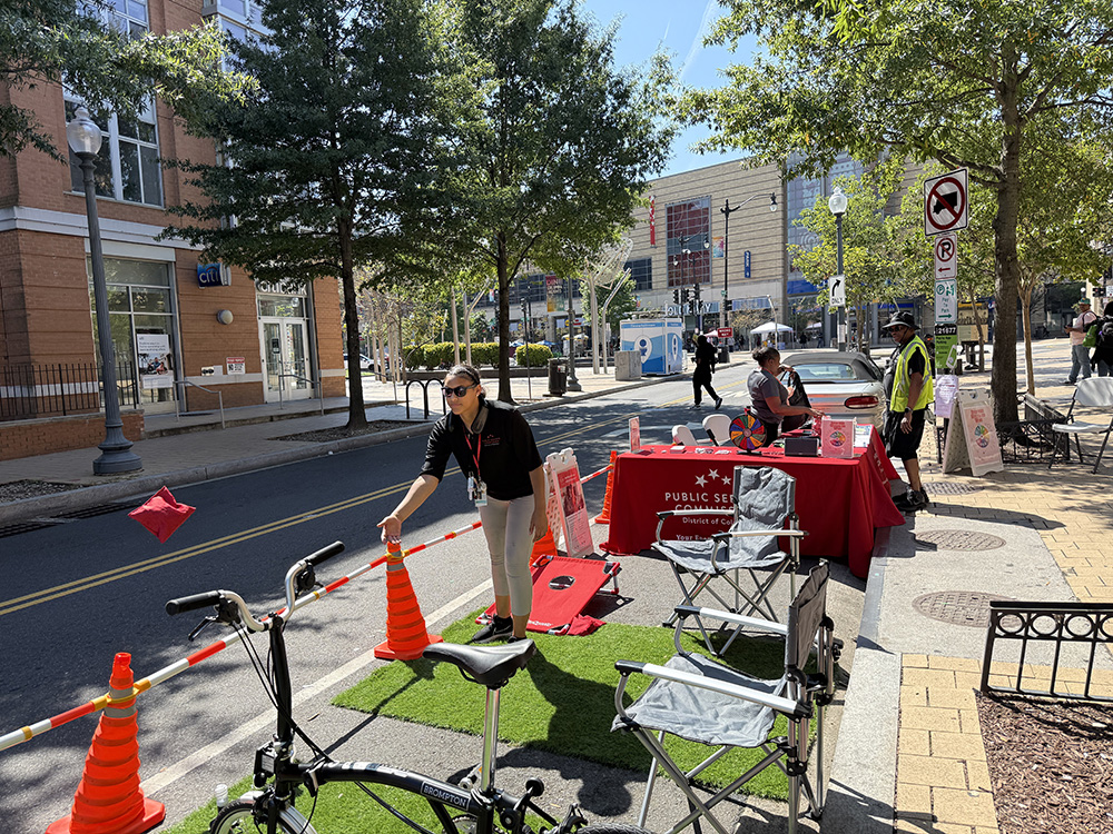 DC_PSC's tweet image. Our Office of Consumer Services continues to reach District residents where they in the city. From community events to neighborhood gatherings, the team has been out in force educating residents about their energy choices, consumer protections, and the resources available to…