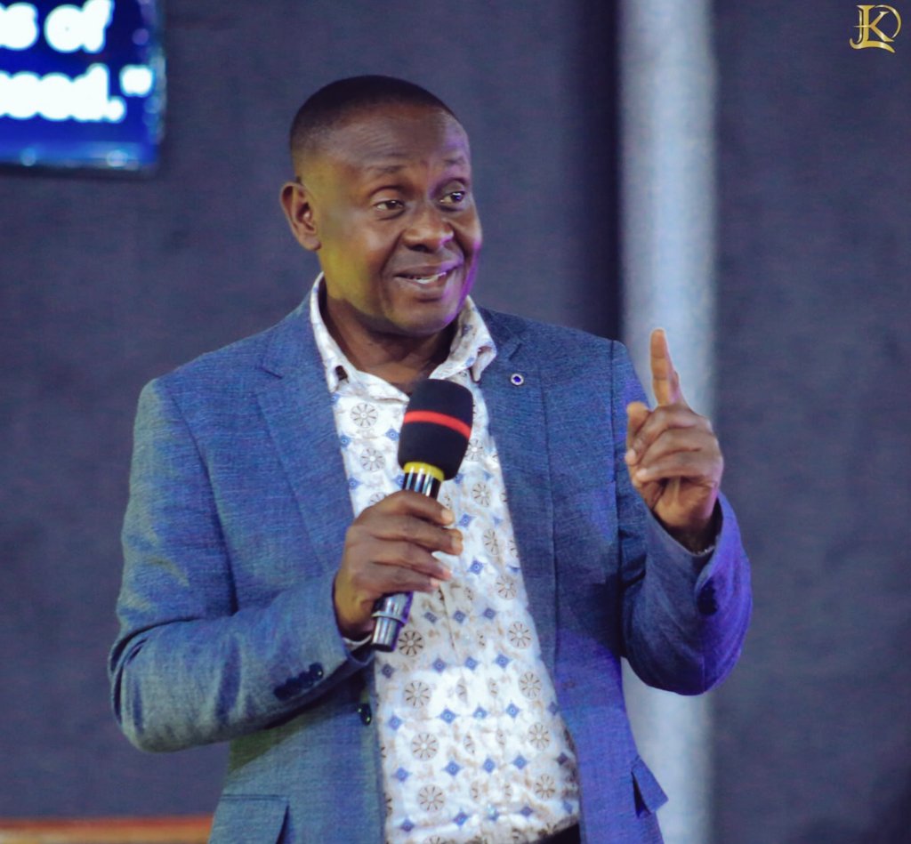 kl_dickson's tweet image. Feeling like your prayers are unanswered? Remember Abraham&apos;s story - he prayed for a child for years. Don&apos;t lose faith, beloved. There&apos;s a day when it will become an answered prayer. Hallelujah!

Dr. KL Dickson

#WordOfEncouragement
#NothingShallByAnyMeansHurtYou