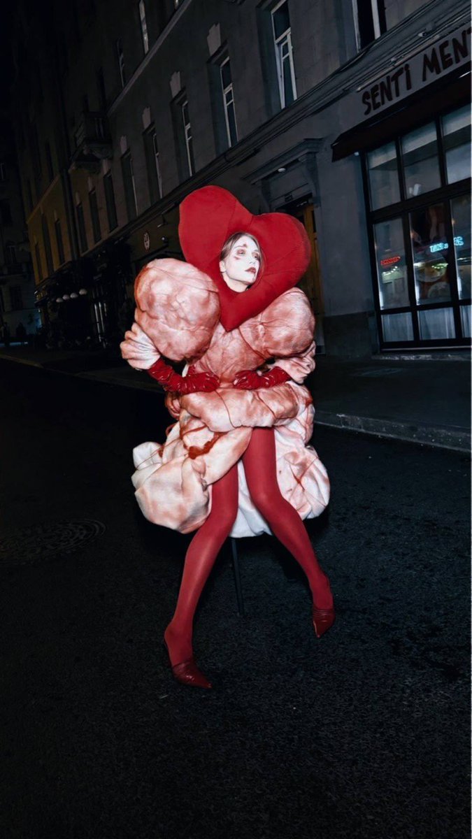 the_VETEMANS's tweet image. Маша Мирова - Маяковский 

#1AC #focuspuller 🎥✨