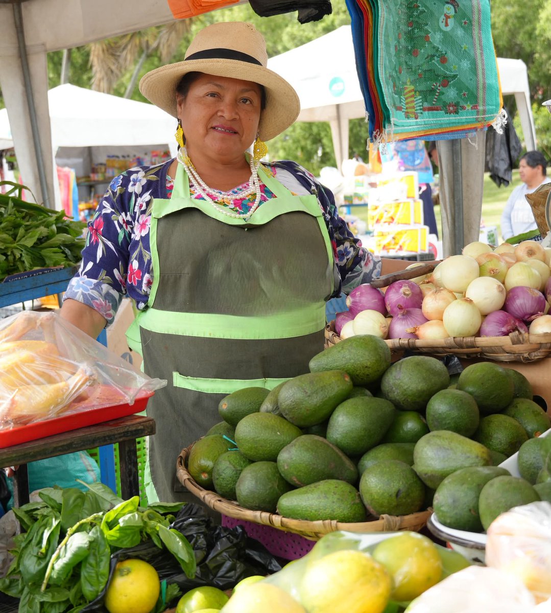 ✨ ¡Este feriado apoya lo nuestro! ✨
Nuestras Ferias de AgroEmprendedores te esperan con lo mejor del campo: productos frescos, gastronomía exquisita y el esfuerzo de cientos de familias azuayas 🌽🍅🥖.

📍Visítanos
➡️ Av. Max Uhle
➡️ Cdla. Kennedy
🕕 De 06:00 a 14:00