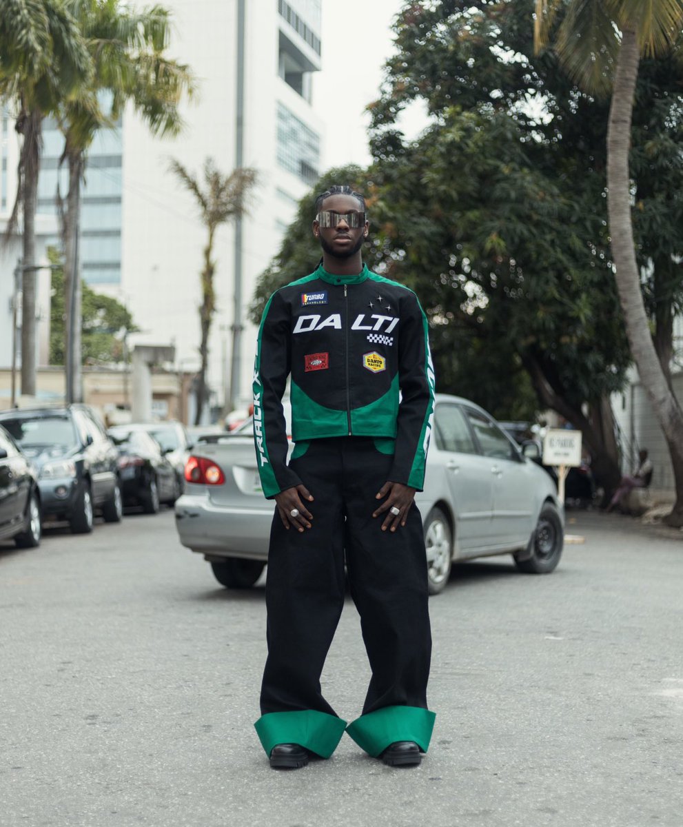 Koyin and Sultana fans deserve their flowers!!!! 💐 

These two were the most decampaigned male and female housemates this season, yet their fans stood firm and rode it out till the very end 👏👏👏🔥 #BBNaija